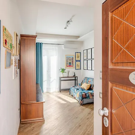 Lucky Home Palermo-3